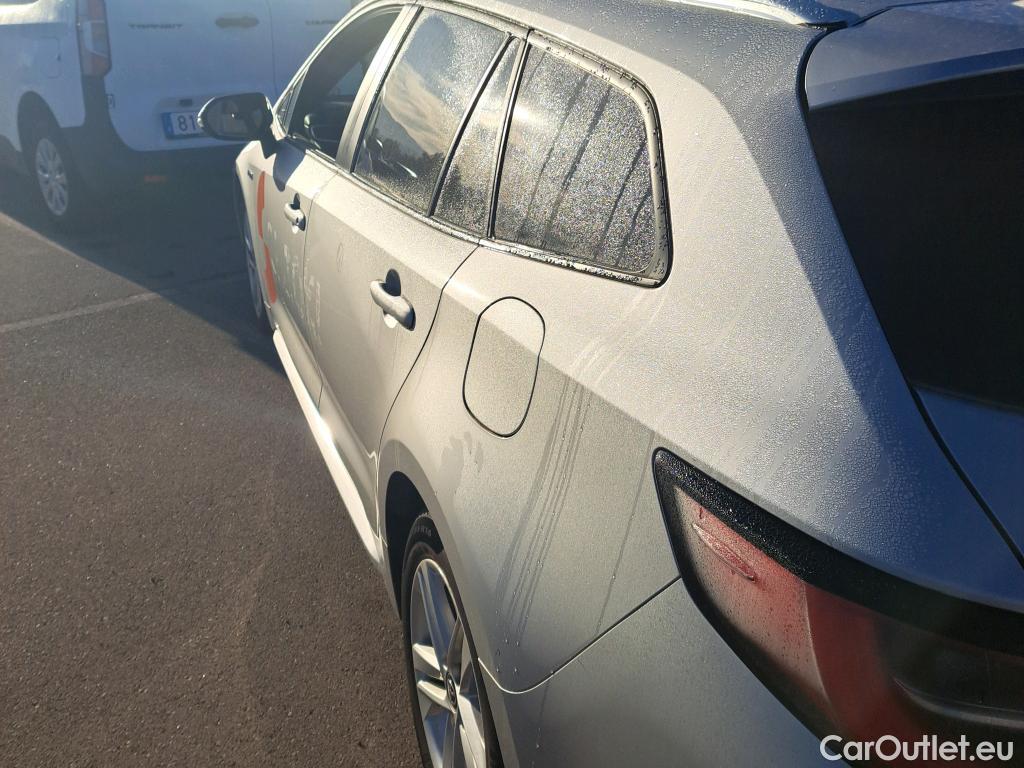  Toyota  Corolla TOYOTA  / 2019 / 5P / familiar 1.8 125H ACTIVE TECH E-CVT TOU SPORT #4