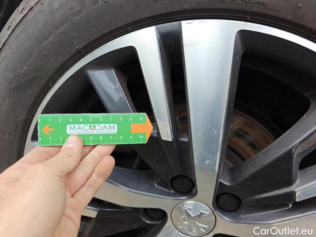  Peugeot  3008 PEUGEOT  / 2020 / 5P / todoterreno 1.5 BlueHDi 96kW S&S Allure Pack EAT8 #12