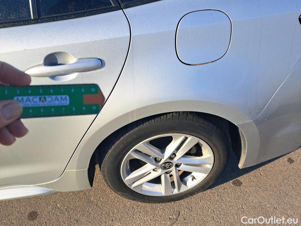  Toyota  Corolla TOYOTA  / 2019 / 5P / familiar 1.8 125H ACTIVE TECH E-CVT TOU SPORT #32