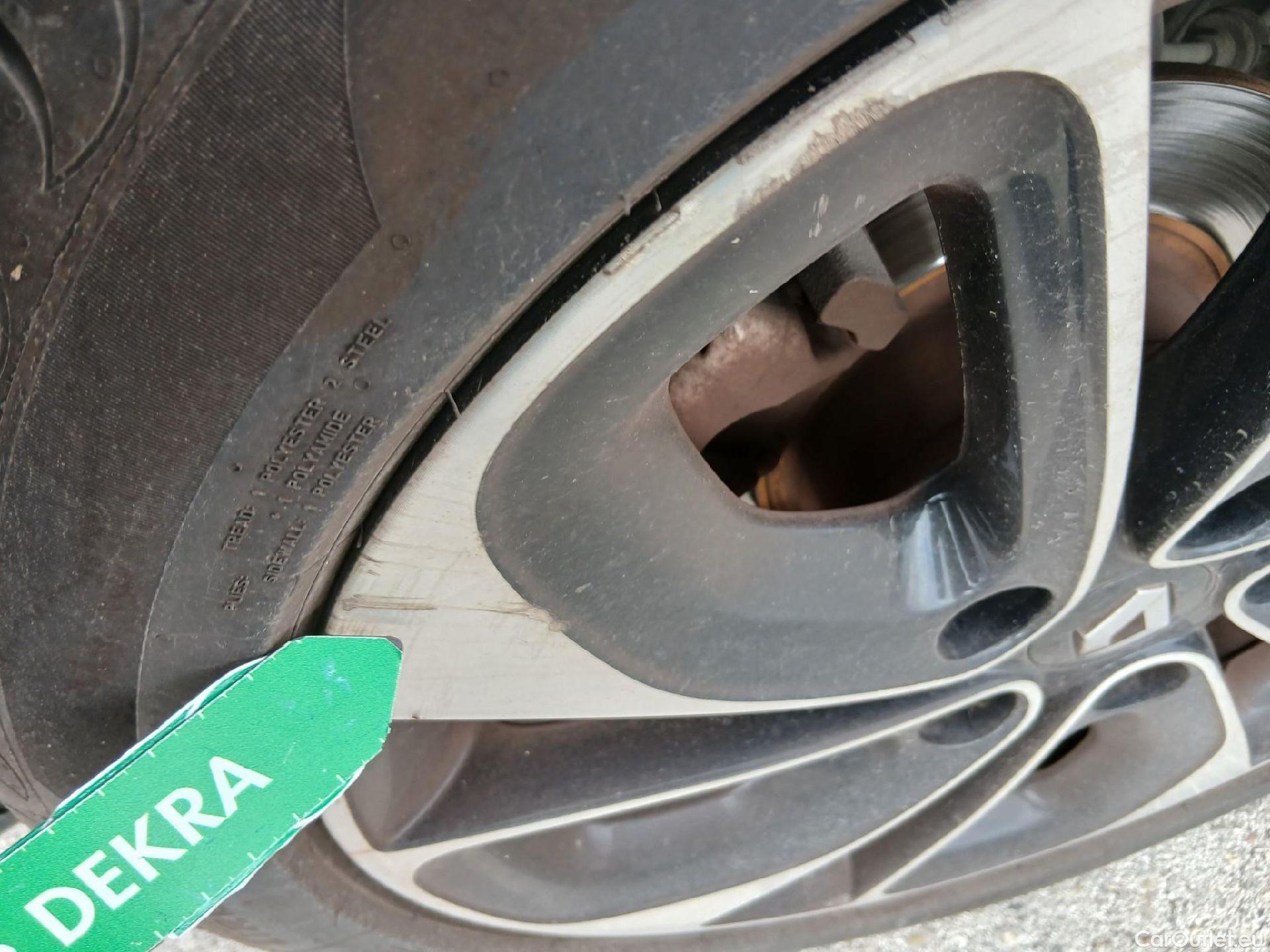  Renault  Megane RENAULT MÉGANE 5p 3G familiar Sp. Tou. Bose Energy dCi 130 S&S Euro 6 #22