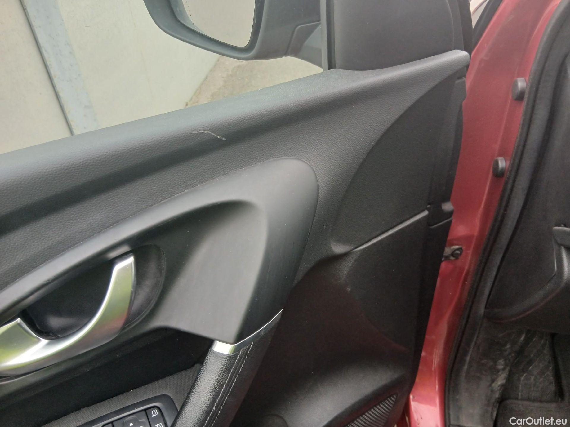  Renault  Kadjar RENAULT  / 2019 / 5P / crossover Intens Blue dCi 85kW (115CV) #5