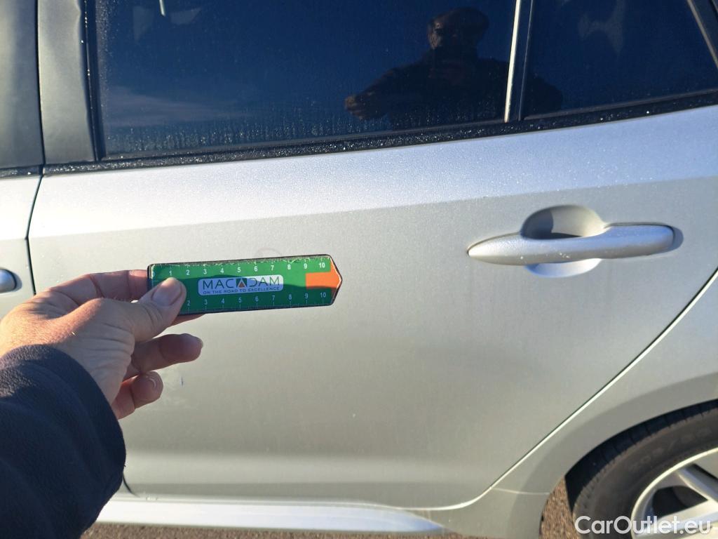  Toyota  Corolla TOYOTA  / 2019 / 5P / familiar 1.8 125H ACTIVE TECH E-CVT TOU SPORT #28