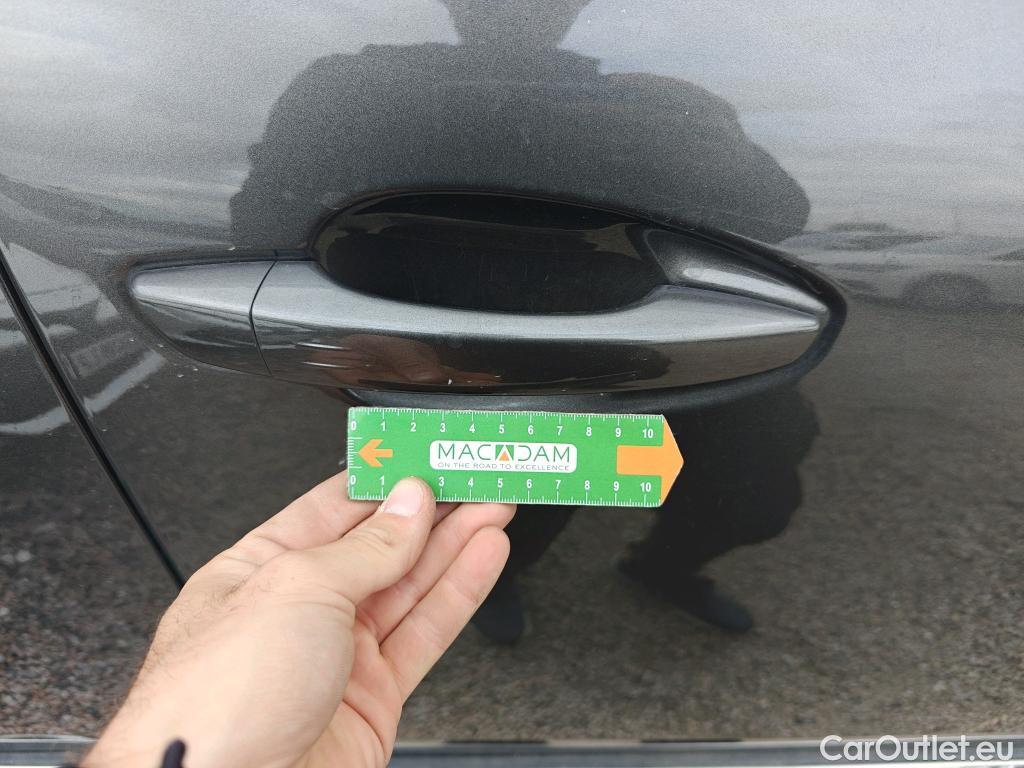  Peugeot  3008 PEUGEOT  / 2020 / 5P / todoterreno 1.5 BlueHDi 96kW S&S Allure Pack EAT8 #50