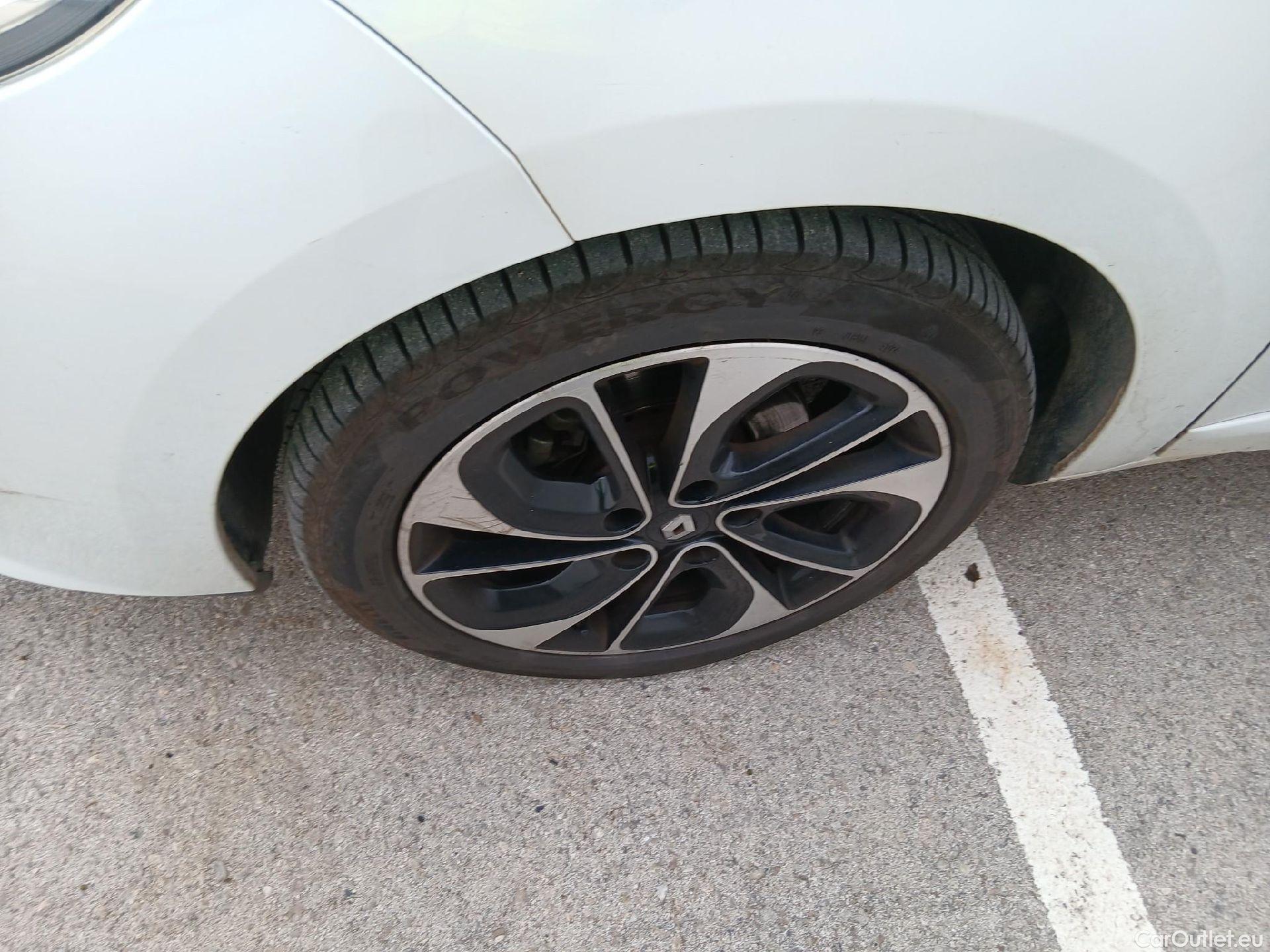  Renault  Megane RENAULT MÉGANE 5p 3G familiar Sp. Tou. Bose Energy dCi 130 S&S Euro 6 #17