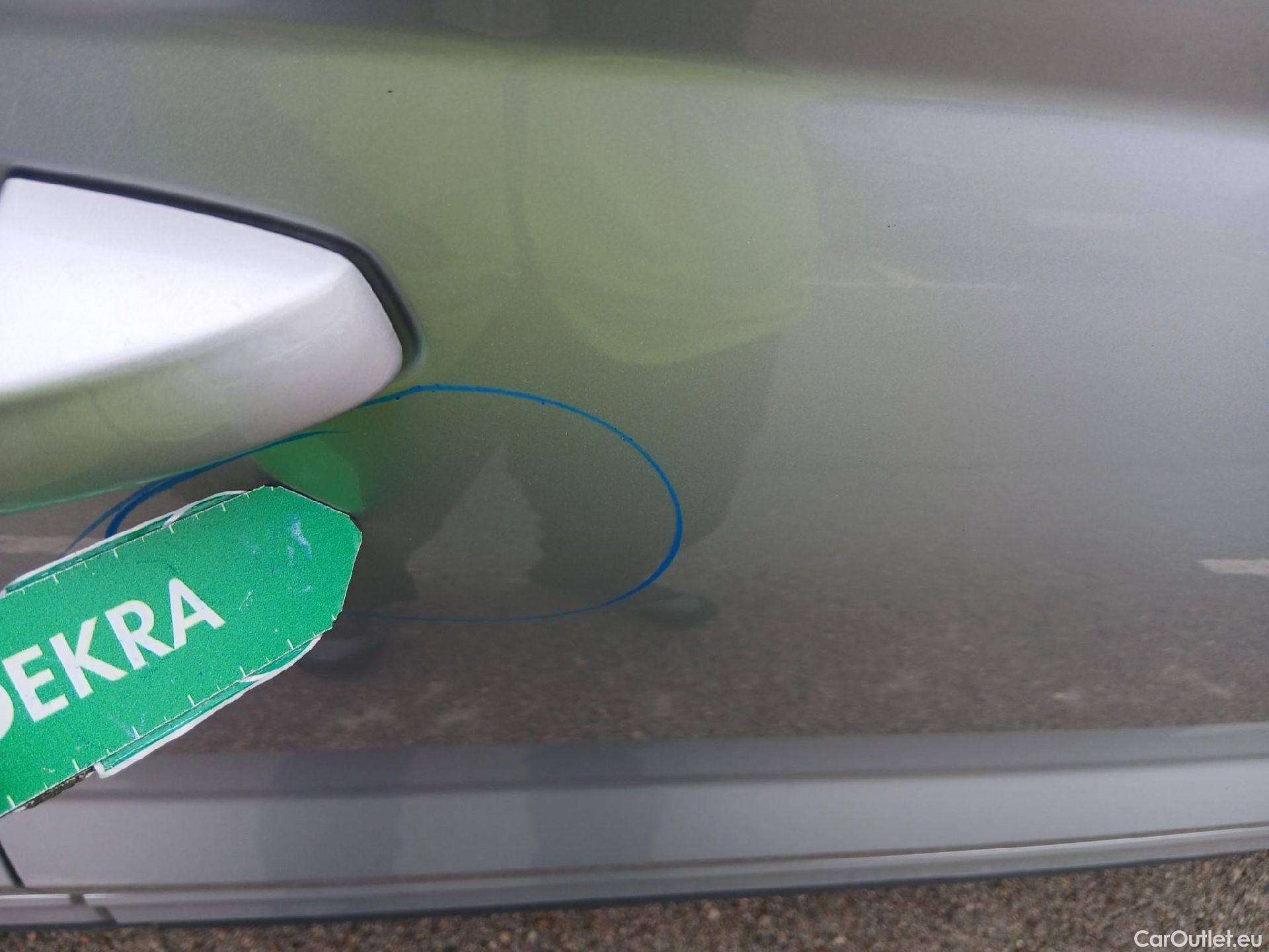  Skoda  Karoq SKODA  / 2017 / 5P / todoterreno 2.0 TDI 110kW (150CV) Sportline #24