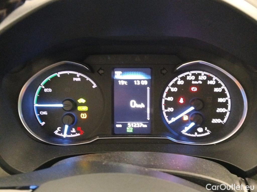  Toyota  Yaris TOYOTA  / 2017 / 5P / berlina con portón 1.5 100H Active #17