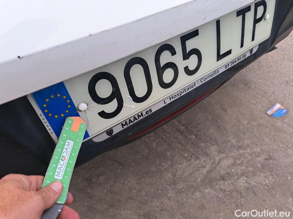  Peugeot  208 PEUGEOT  / 2019 / 5P / berlina con portón PureTech 73kW (100CV) Active Pack #35