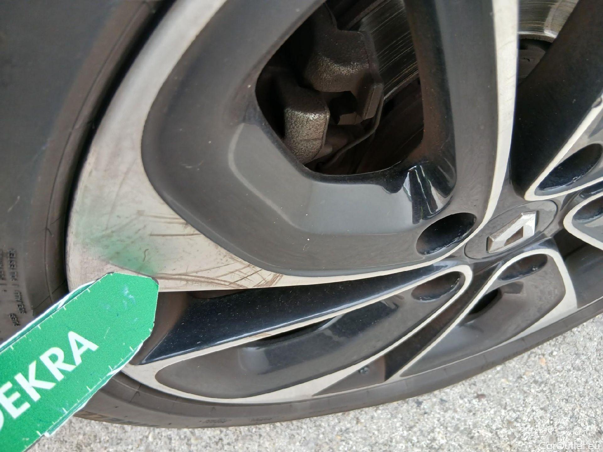  Renault  Megane RENAULT MÉGANE 5p 3G familiar Sp. Tou. Bose Energy dCi 130 S&S Euro 6 #18