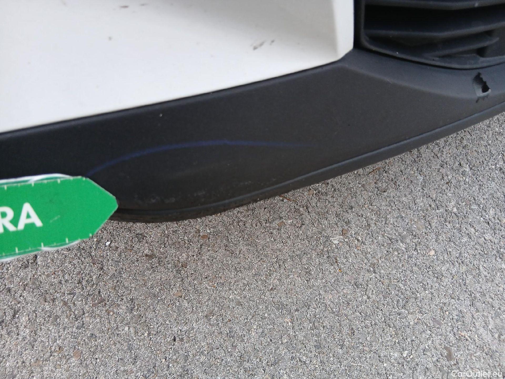  Peugeot  2008 PEUGEOT  / 2019 / 5P / todoterreno Active BlueHDI 81kW (110CV) #9