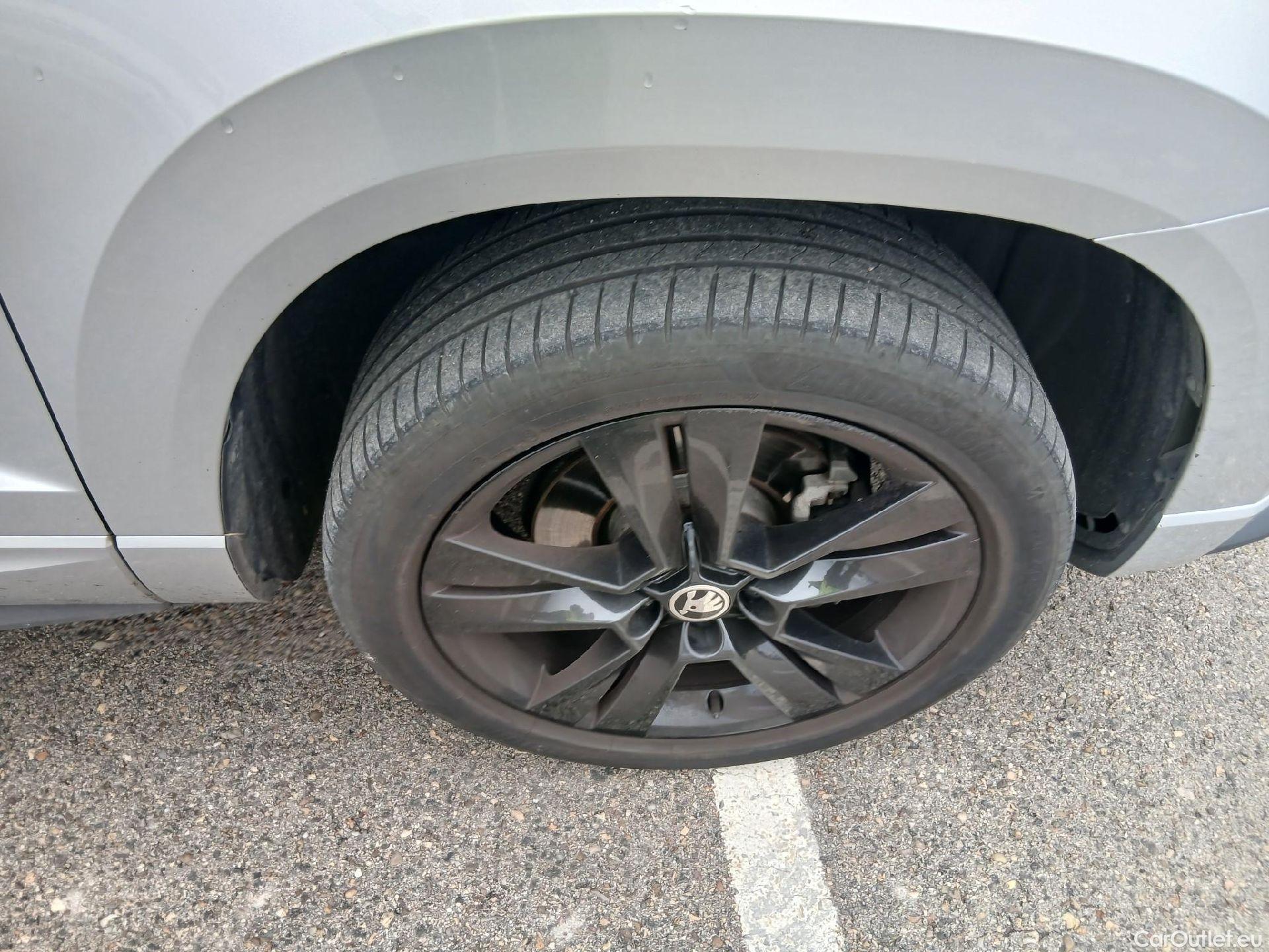  Skoda  Karoq SKODA  / 2017 / 5P / todoterreno 2.0 TDI 110kW (150CV) Sportline #1