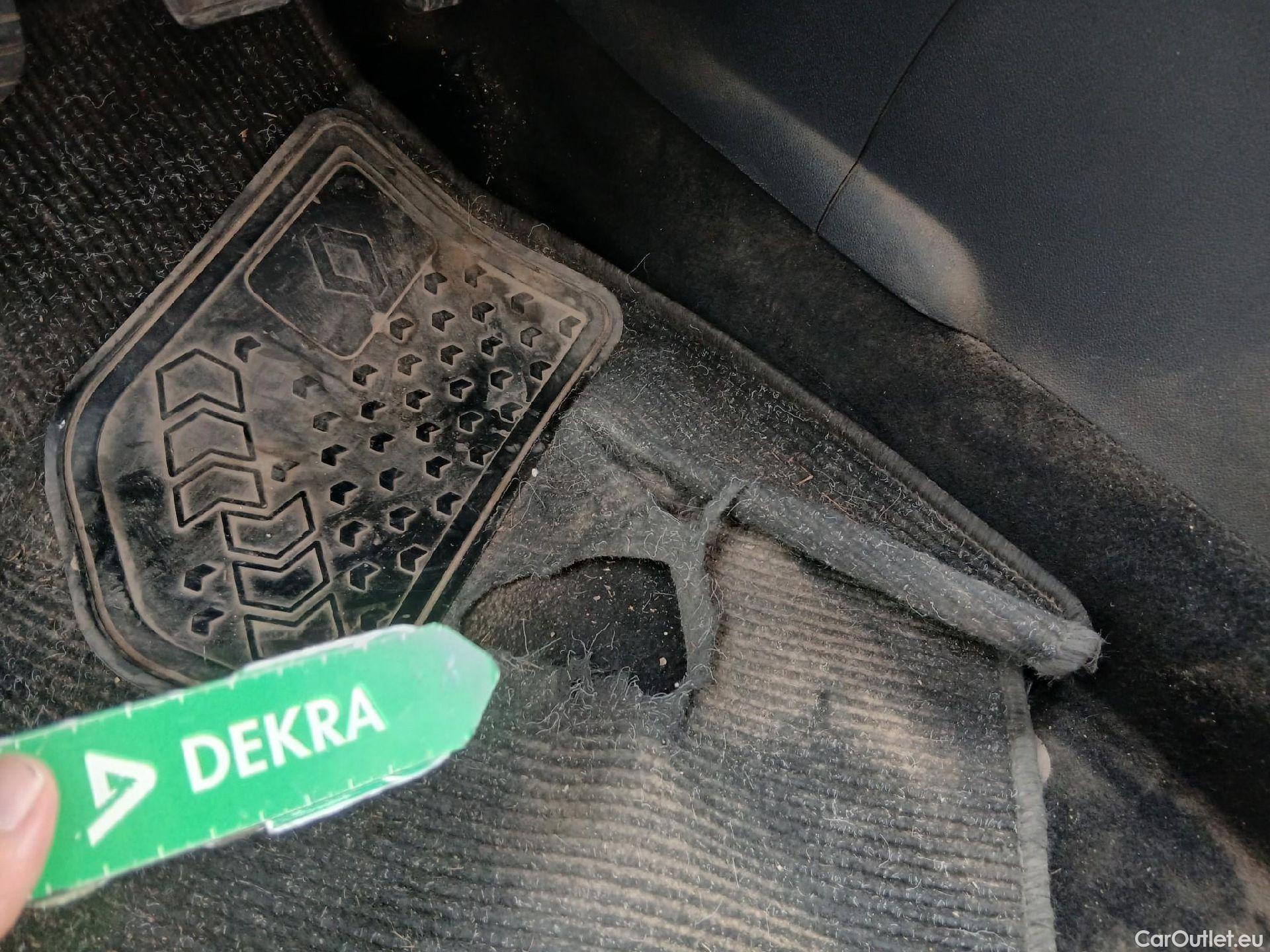  Renault  Megane RENAULT MÉGANE 5p 3G familiar Sp. Tou. Bose Energy dCi 130 S&S Euro 6 #11