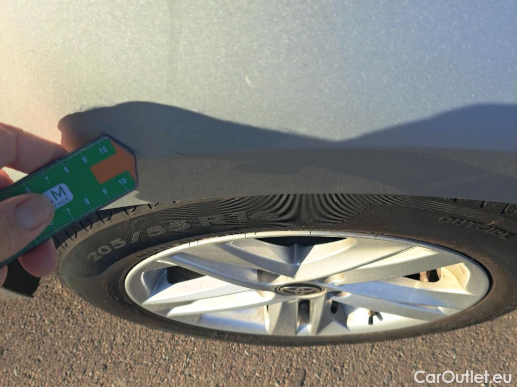  Toyota  Corolla TOYOTA  / 2019 / 5P / familiar 1.8 125H ACTIVE TECH E-CVT TOU SPORT #33