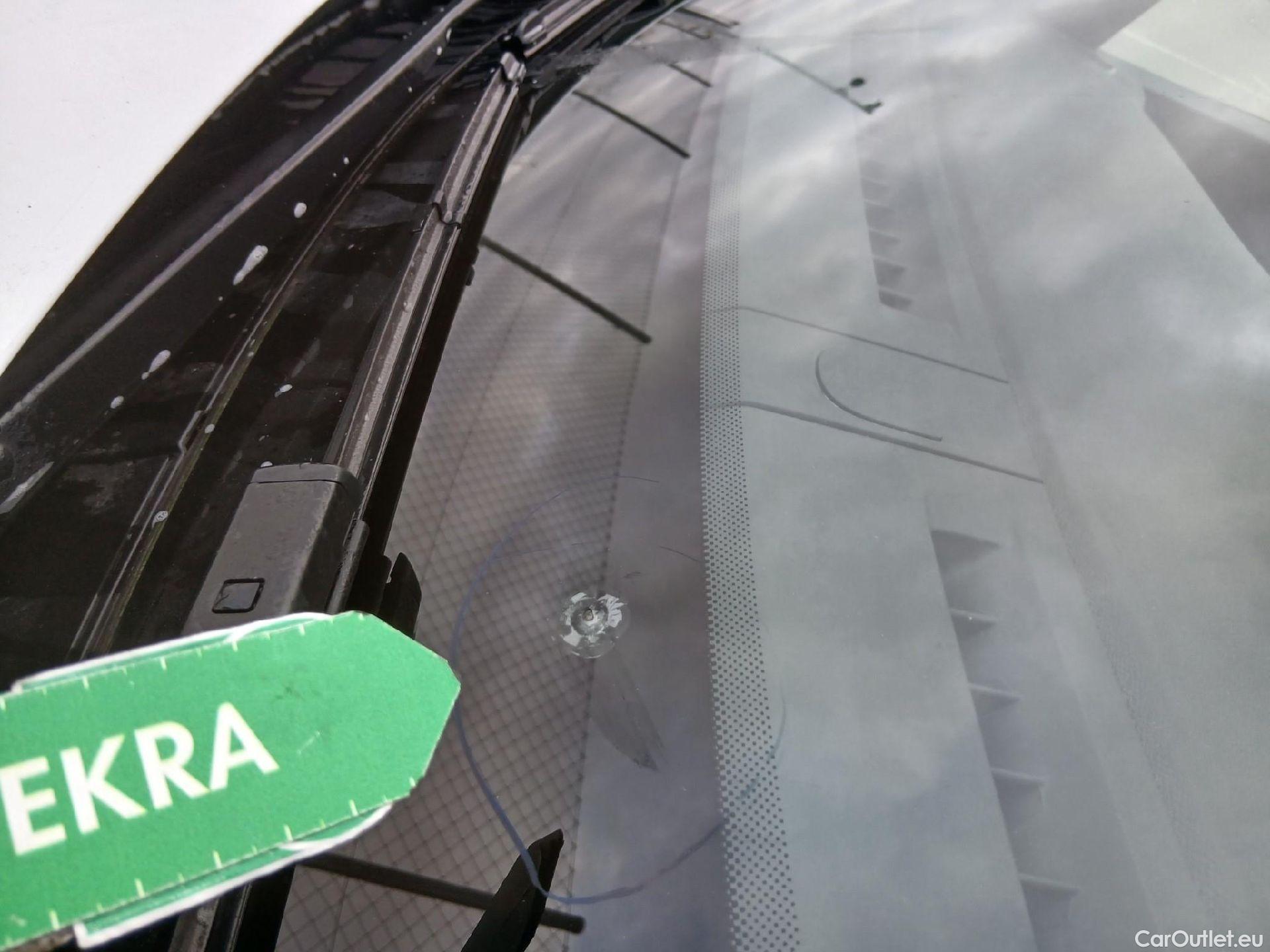  Peugeot  2008 PEUGEOT  / 2019 / 5P / todoterreno Active BlueHDI 81kW (110CV) #2