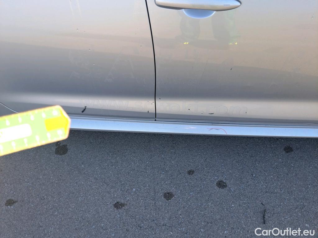  Toyota  Corolla TOYOTA  / 2019 / 5P / familiar 1.8 125H ACTIVE TECH E-CVT TOU SPORT #38