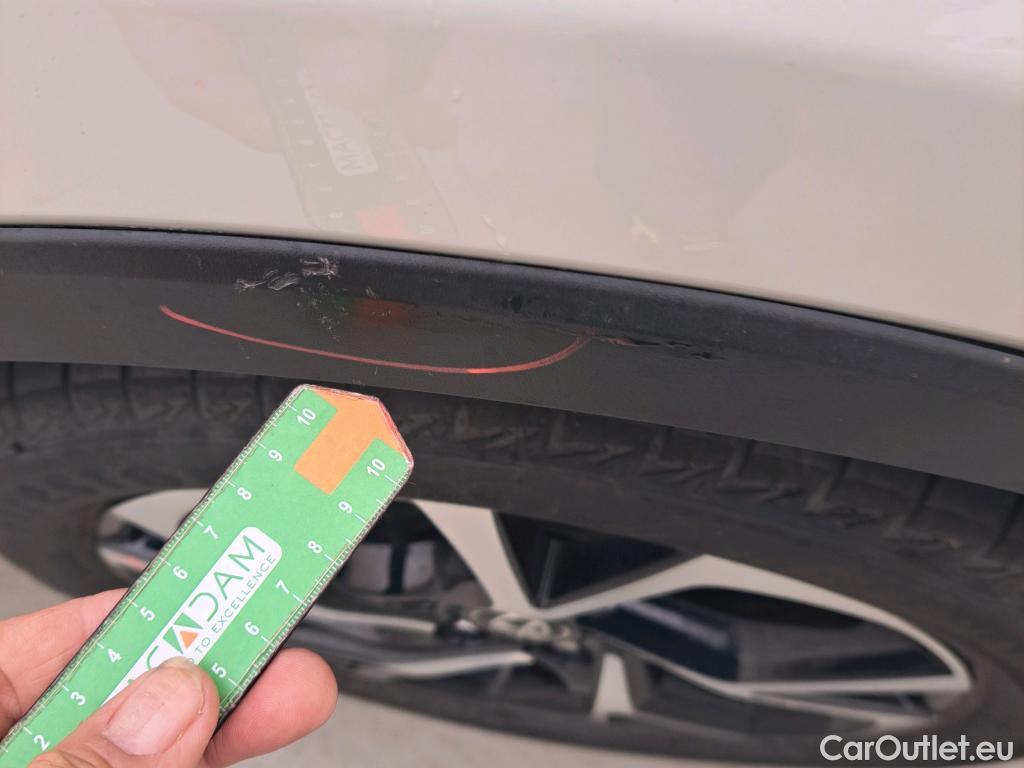  Toyota  C-HR TOYOTA  / 2019 / 5P / todoterreno 2.0 180H Advance Luxury #24