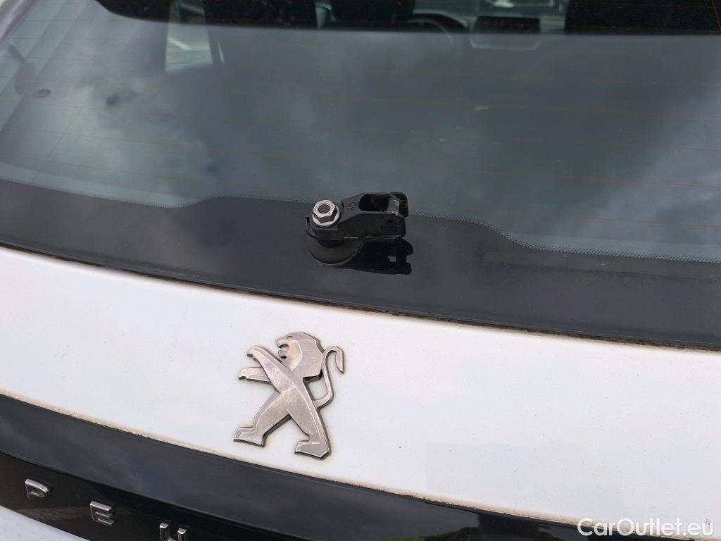  Peugeot  208 PEUGEOT  / 2019 / 5P / berlina con portón PureTech 73kW (100CV) Active Pack #38