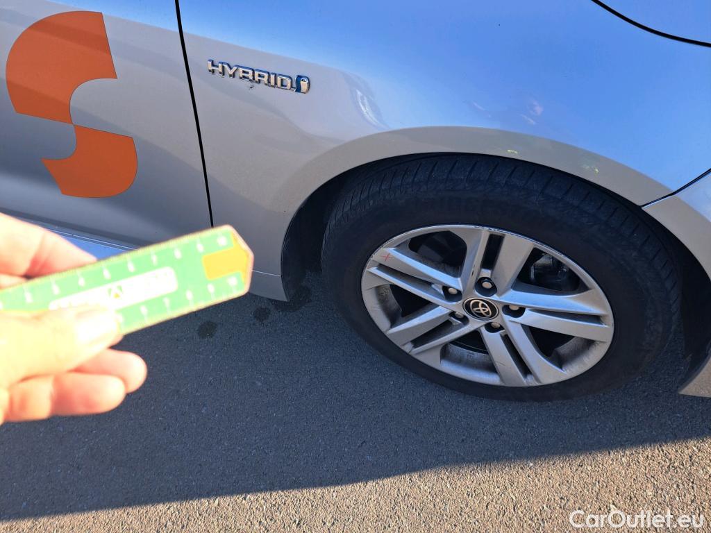  Toyota  Corolla TOYOTA  / 2019 / 5P / familiar 1.8 125H ACTIVE TECH E-CVT TOU SPORT #16