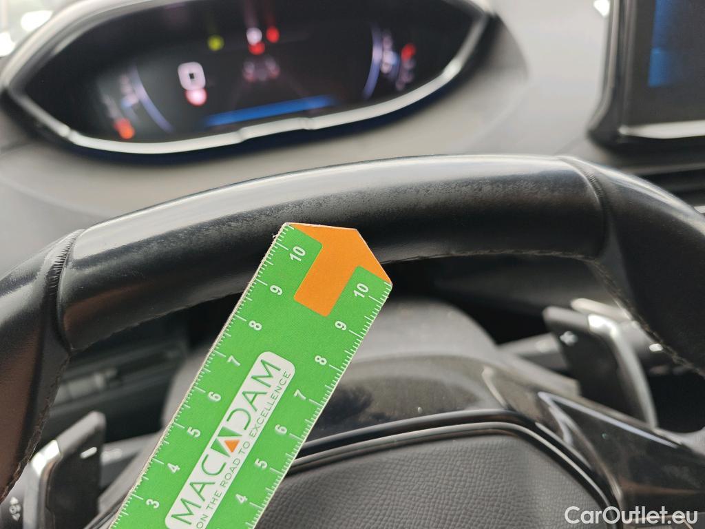  Peugeot  3008 PEUGEOT  / 2020 / 5P / todoterreno 1.5 BlueHDi 96kW S&S Allure Pack EAT8 #28