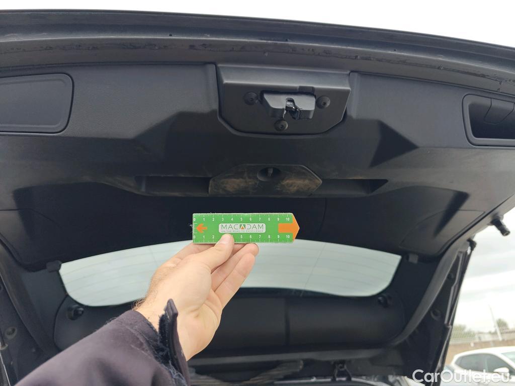  Peugeot  3008 PEUGEOT  / 2020 / 5P / todoterreno 1.5 BlueHDi 96kW S&S Allure Pack EAT8 #25