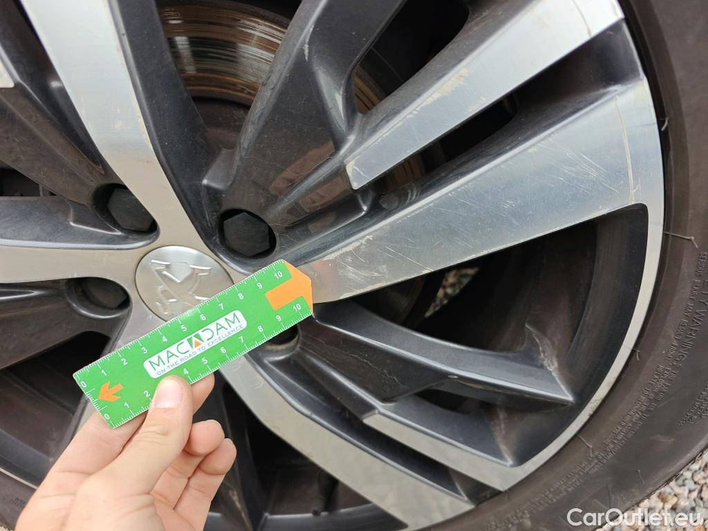  Peugeot  3008 PEUGEOT  / 2020 / 5P / todoterreno 1.5 BlueHDi 96kW S&S Allure Pack EAT8 #11