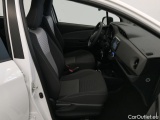  Toyota  Yaris TOYOTA  / 2017 / 5P / berlina con portón 1.5 100H Active #6