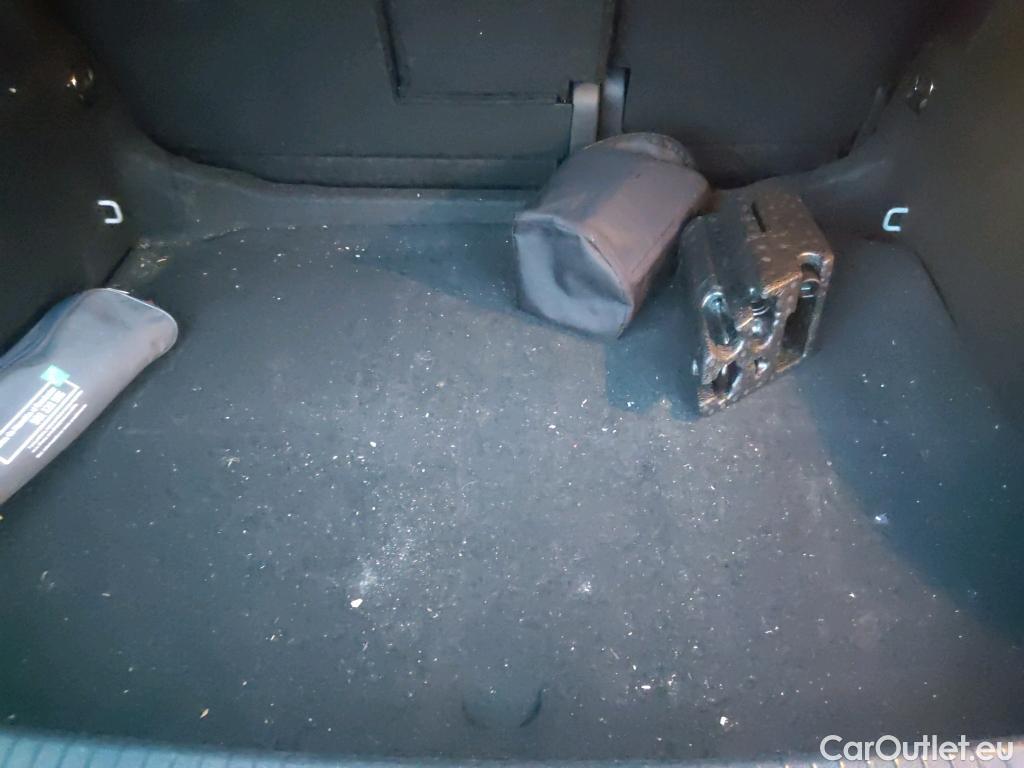  Volkswagen  Tiguan VOLKSWAGEN  / 2020 / 5P / todoterreno R-Line 2.0 TDI 110kW (150CV) DSG #6