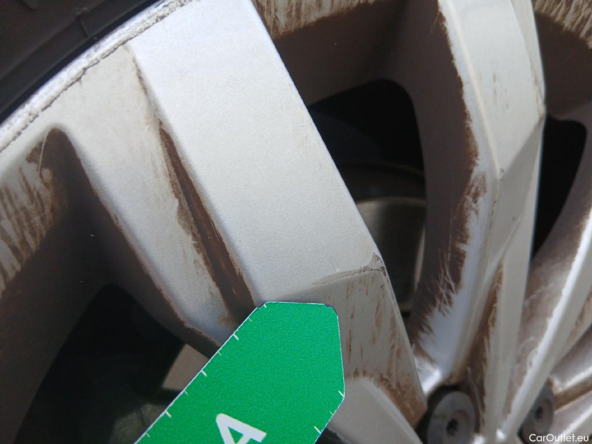  Volkswagen  T-ROC VOLKSWAGEN  / 2017 / 5P / todoterreno Advance 1.0 TSI 85kW (115CV) #12