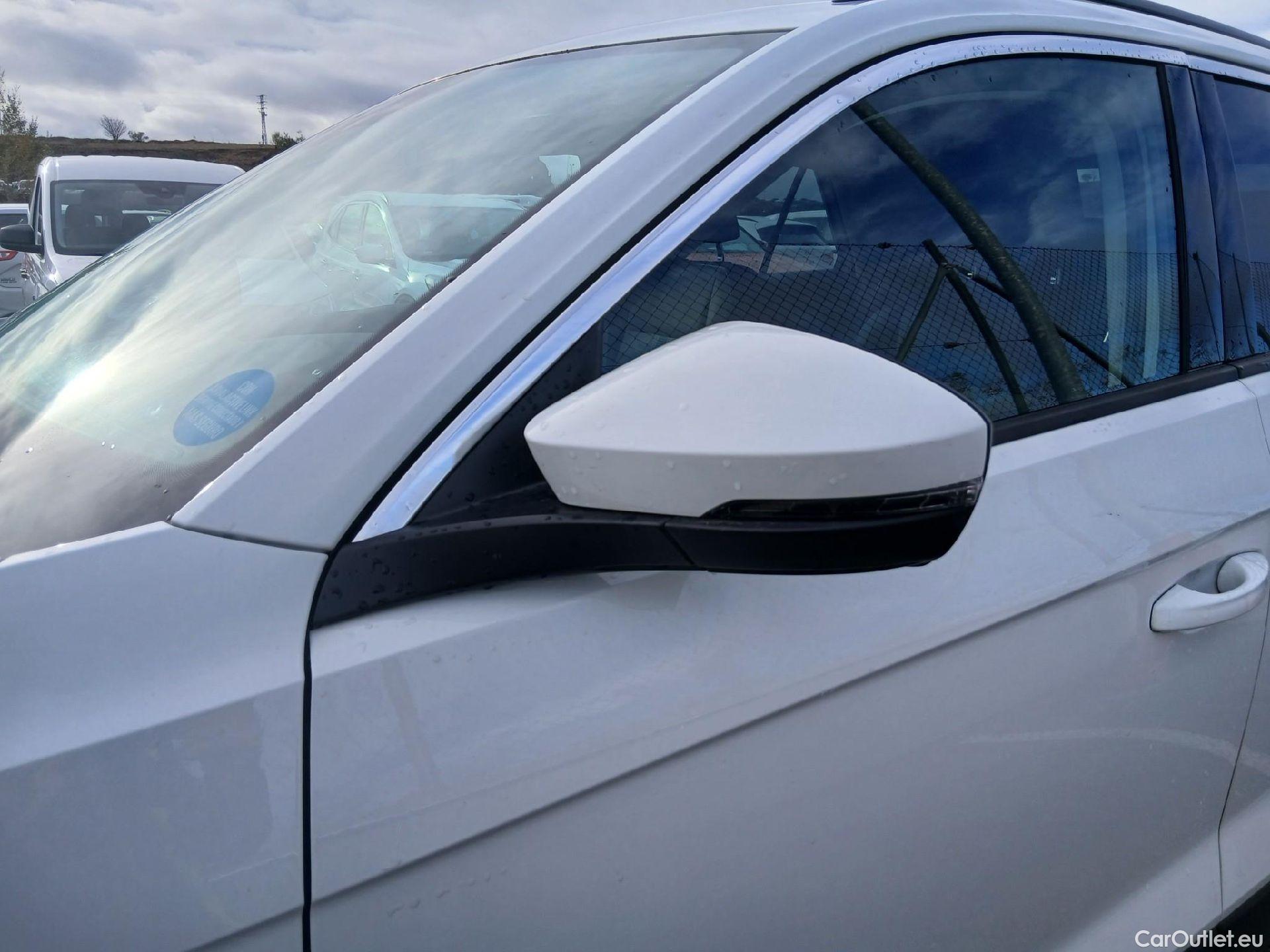  Volkswagen  T-ROC VOLKSWAGEN  / 2017 / 5P / todoterreno Advance 1.0 TSI 85kW (115CV) #13