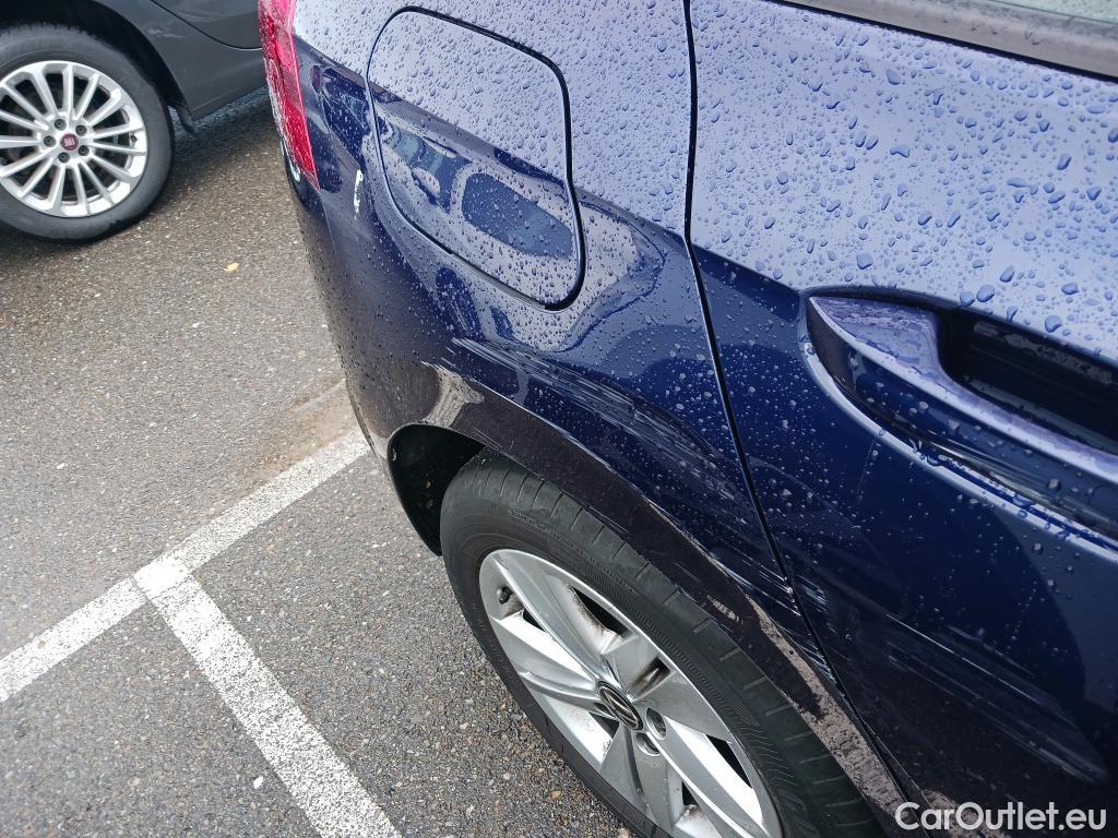  Volkswagen  Golf  VOLKSWAGEN / 2020 / 5P / berlina con portón 2.0 TDI 85kW (115CV) #3