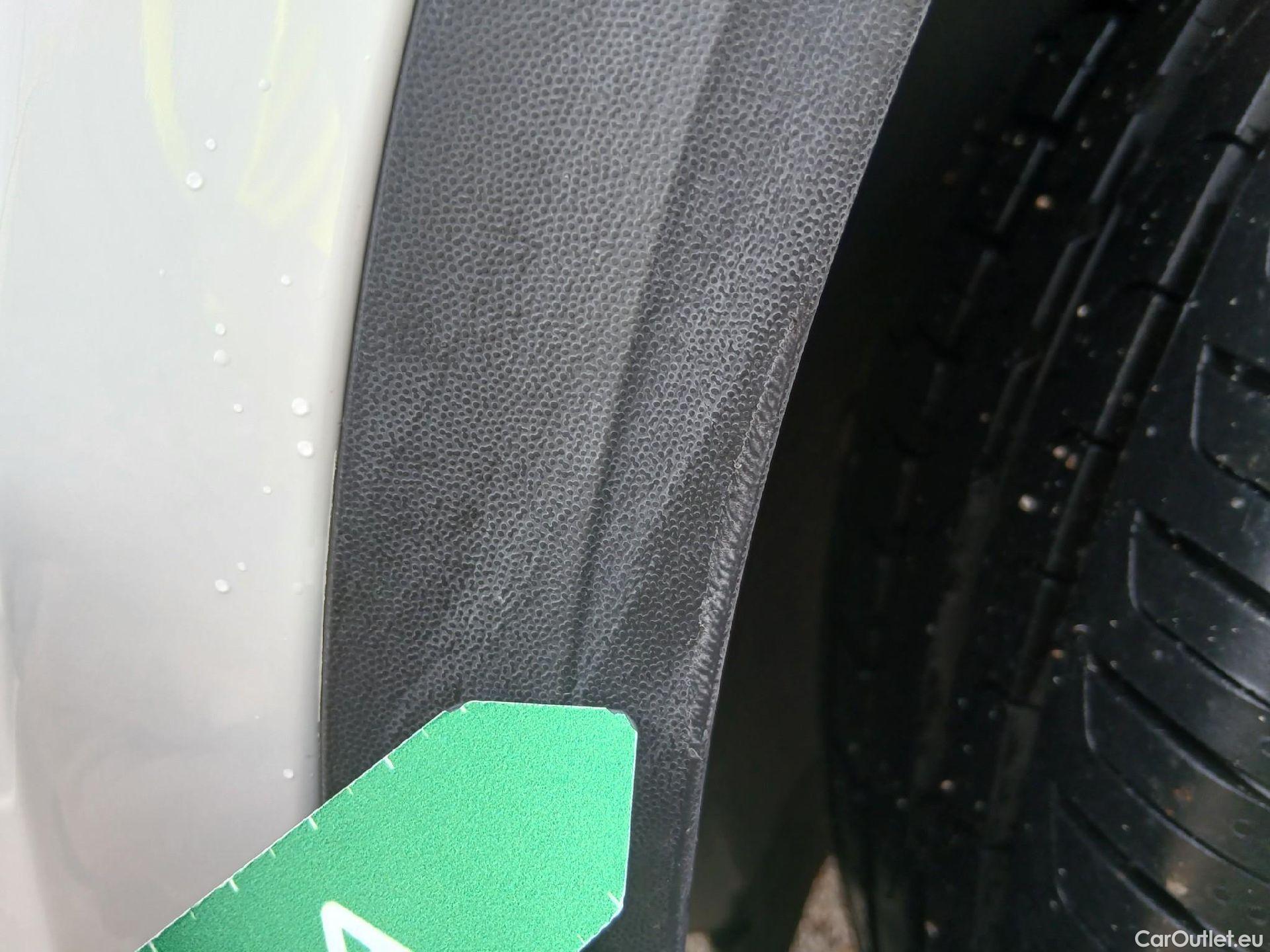  Volkswagen  T-ROC VOLKSWAGEN  / 2017 / 5P / todoterreno Advance 1.0 TSI 85kW (115CV) #10