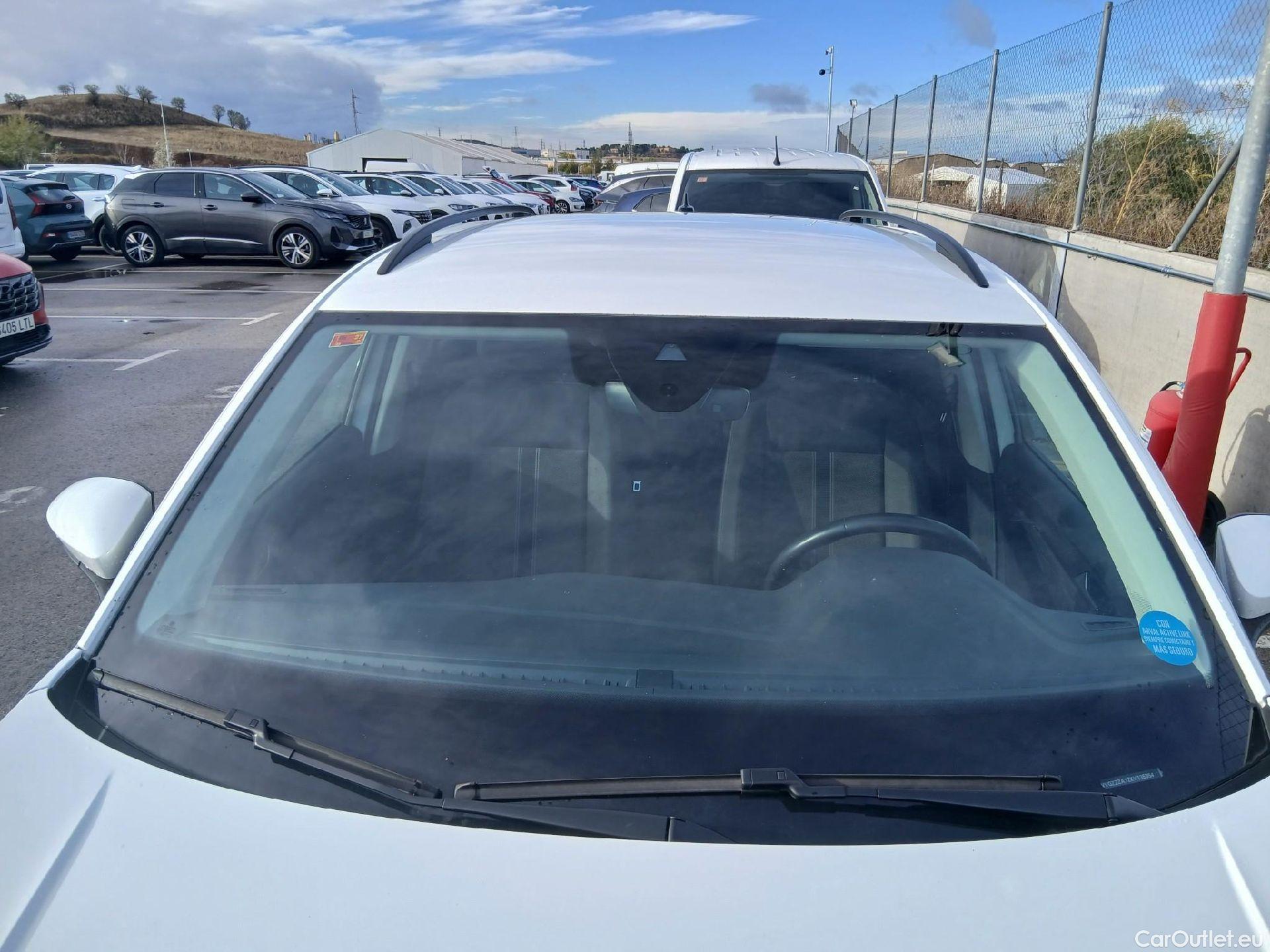  Volkswagen  T-ROC VOLKSWAGEN  / 2017 / 5P / todoterreno Advance 1.0 TSI 85kW (115CV) #1