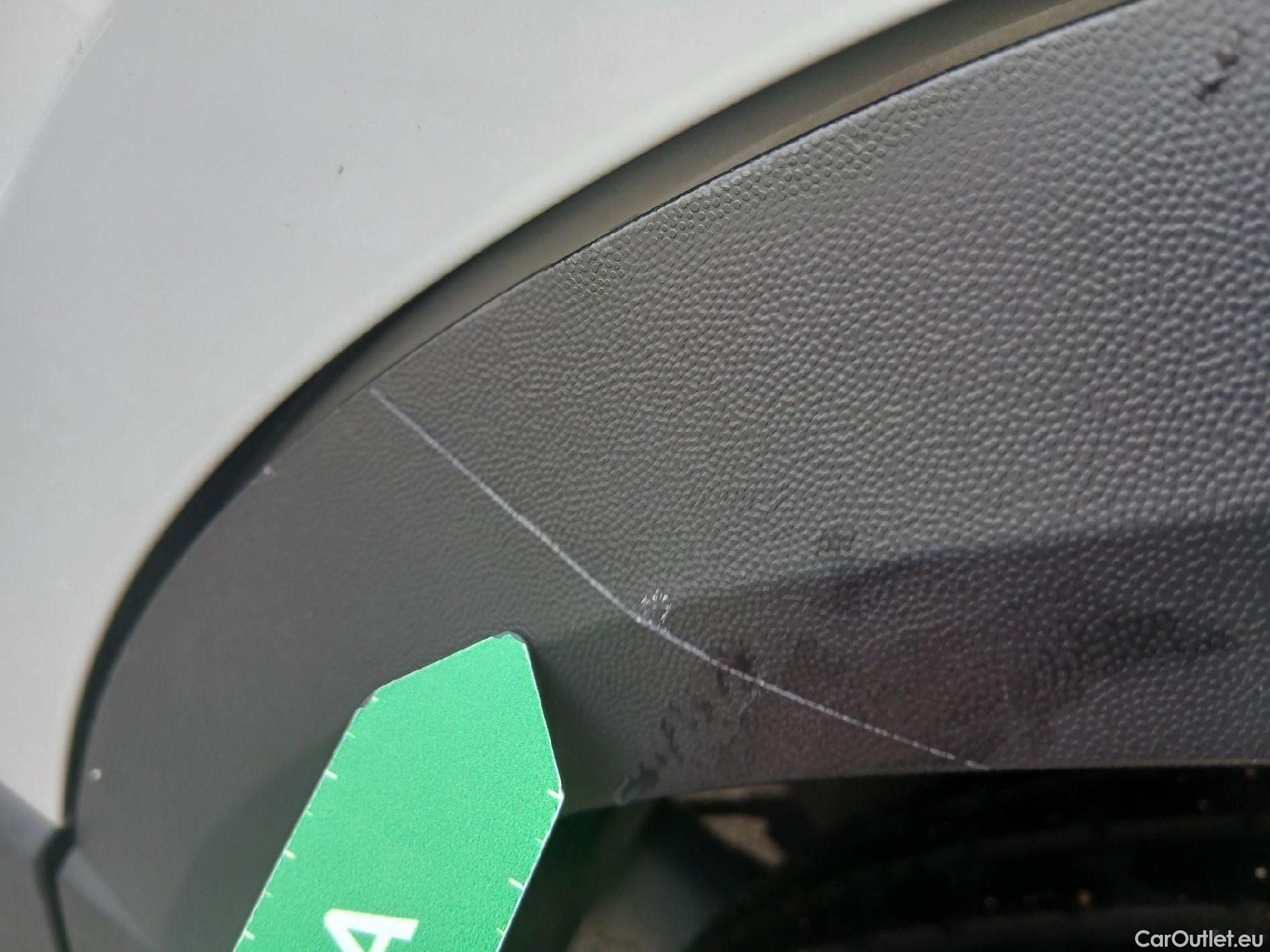  Volkswagen  T-ROC VOLKSWAGEN  / 2017 / 5P / todoterreno Advance 1.0 TSI 85kW (115CV) #18