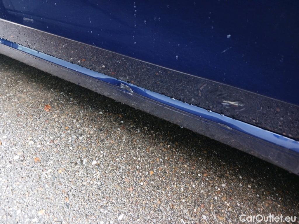  Volkswagen  Golf  VOLKSWAGEN / 2020 / 5P / berlina con portón 2.0 TDI 85kW (115CV) #9