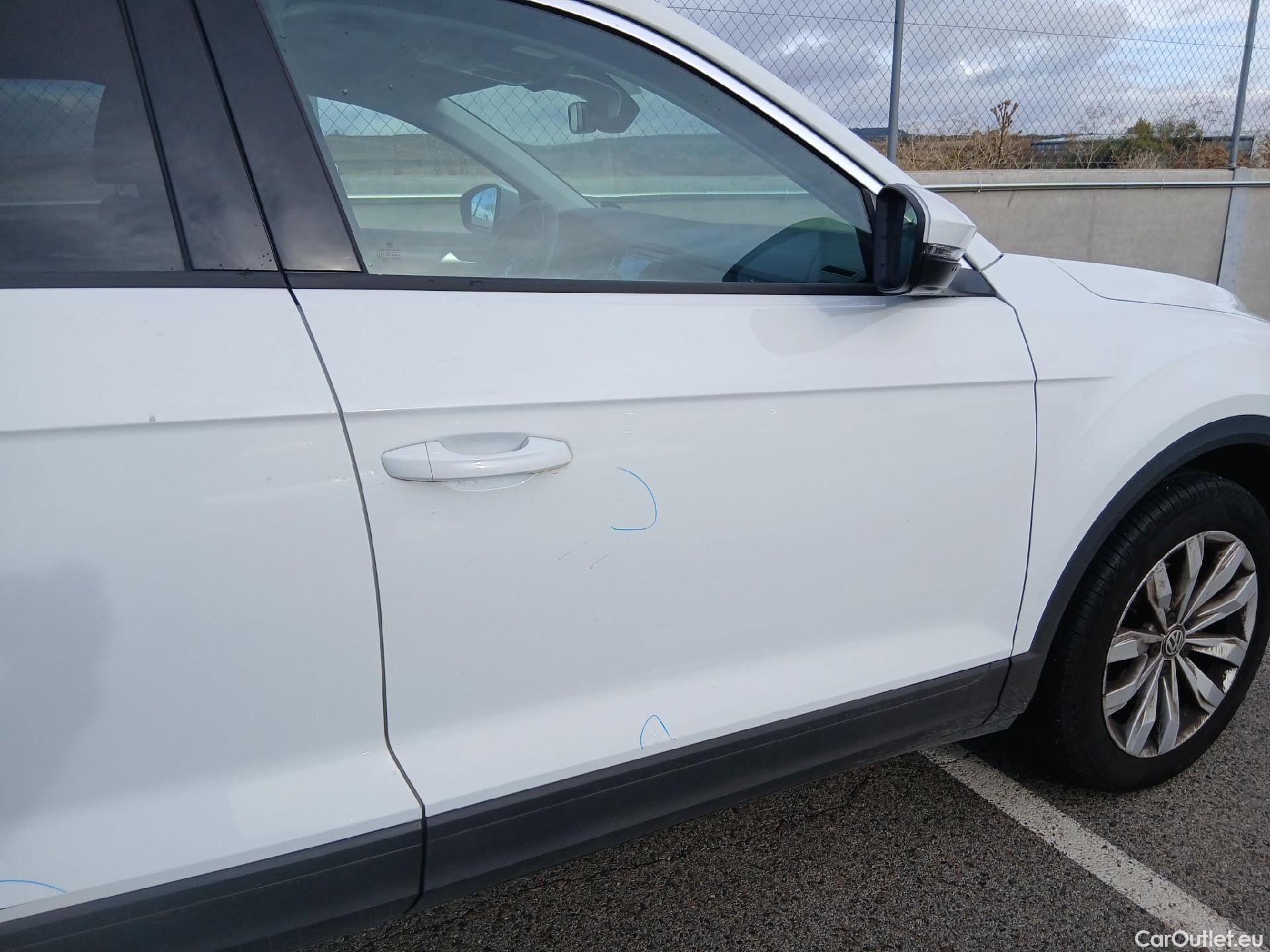  Volkswagen  T-ROC VOLKSWAGEN  / 2017 / 5P / todoterreno Advance 1.0 TSI 85kW (115CV) #41