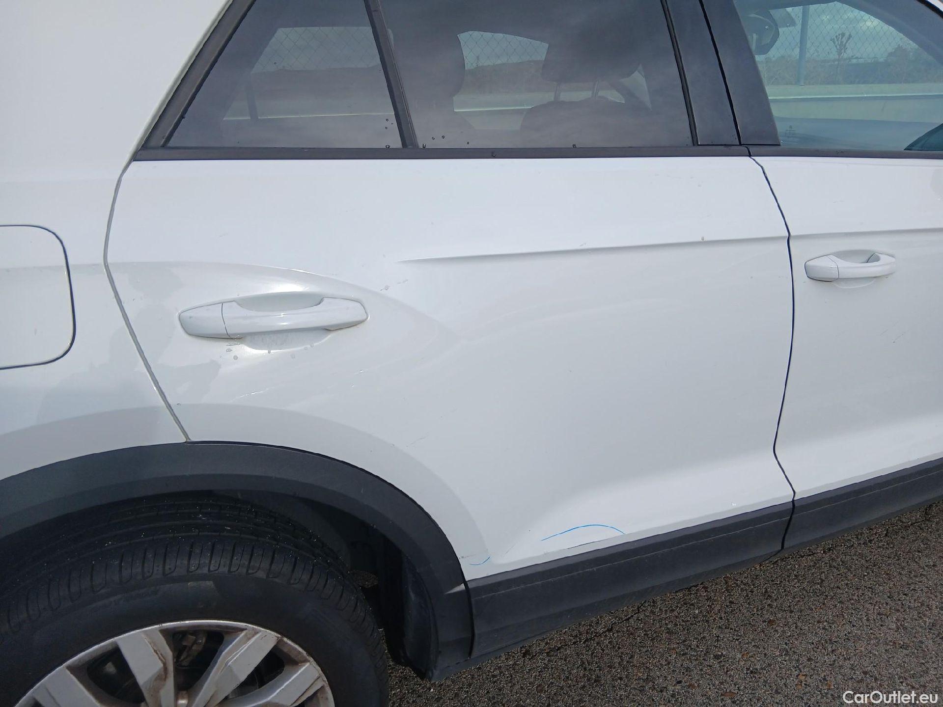  Volkswagen  T-ROC VOLKSWAGEN  / 2017 / 5P / todoterreno Advance 1.0 TSI 85kW (115CV) #38