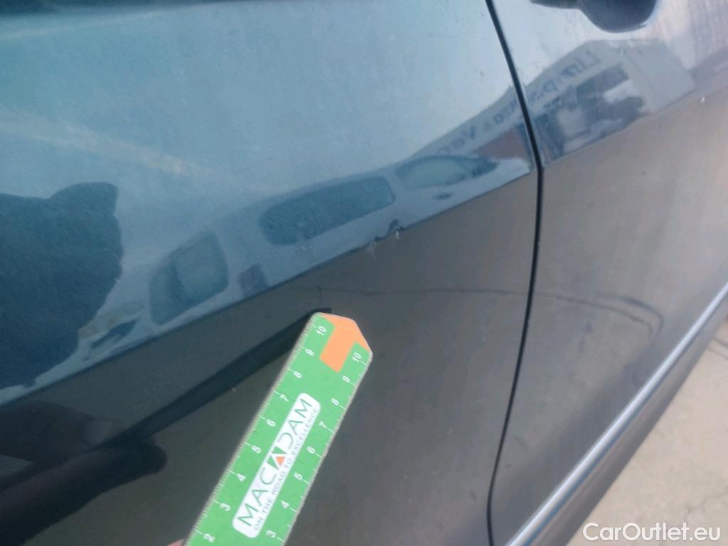  Volkswagen  Tiguan VOLKSWAGEN  / 2020 / 5P / todoterreno R-Line 2.0 TDI 110kW (150CV) DSG #36