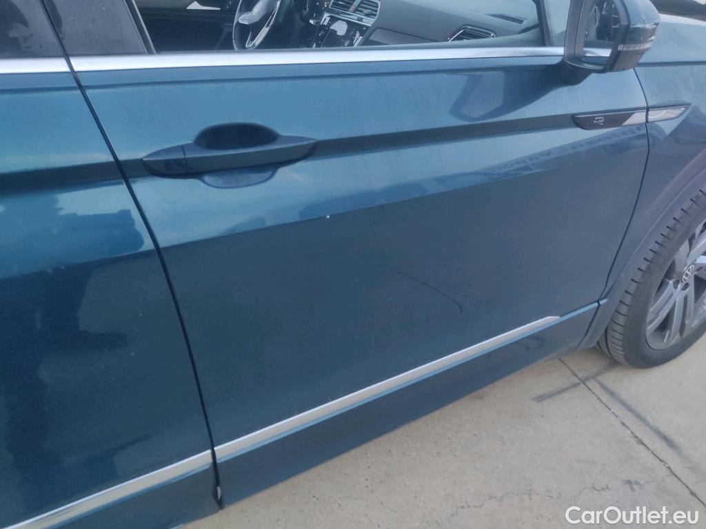  Volkswagen  Tiguan VOLKSWAGEN  / 2020 / 5P / todoterreno R-Line 2.0 TDI 110kW (150CV) DSG #32