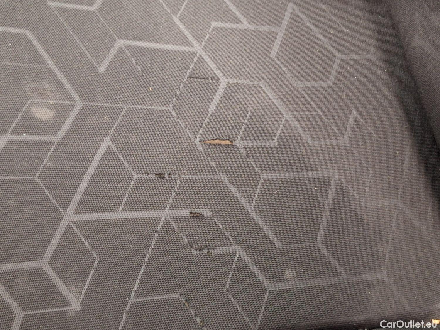  Peugeot  2008 Peugeot,  FL'16, Peugeot  1.2 Puretech 61kW S&S Active 5d #32