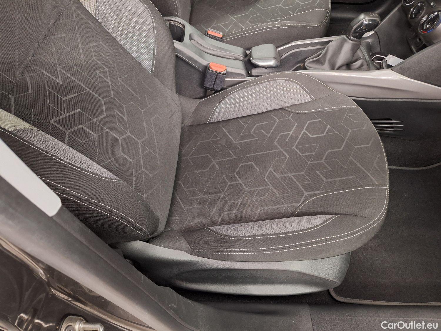  Peugeot  2008 Peugeot,  FL'16, Peugeot  1.2 Puretech 61kW S&S Active 5d #26