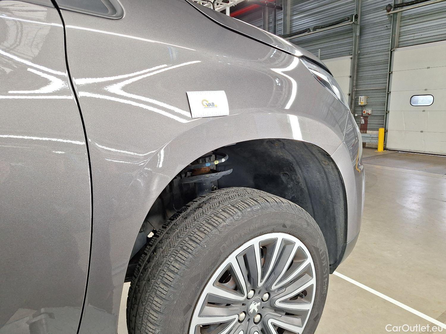  Peugeot  2008 Peugeot,  FL'16, Peugeot  1.2 Puretech 61kW S&S Active 5d #24