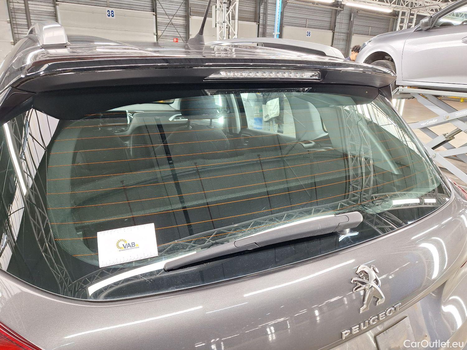  Peugeot  2008 Peugeot,  FL'16, Peugeot  1.2 Puretech 61kW S&S Active 5d #28