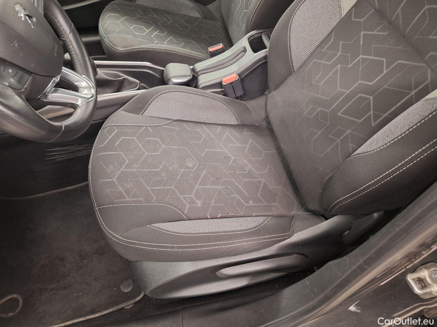  Peugeot  2008 Peugeot,  FL'16, Peugeot  1.2 Puretech 61kW S&S Active 5d #31