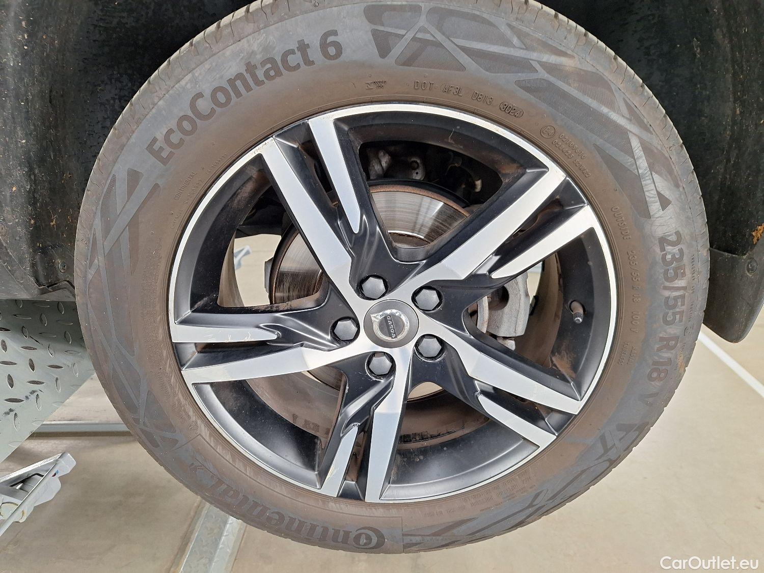  Volvo  XC 40 Volvo, XC40 '17, Volvo XC40 T3 Geartronic R-Design 5d #5