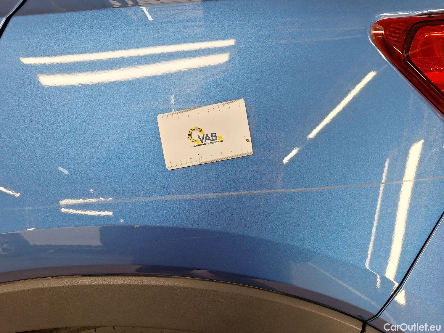  Volvo  XC 40 Volvo, XC40 '17, Volvo XC40 T3 Geartronic R-Design 5d #23