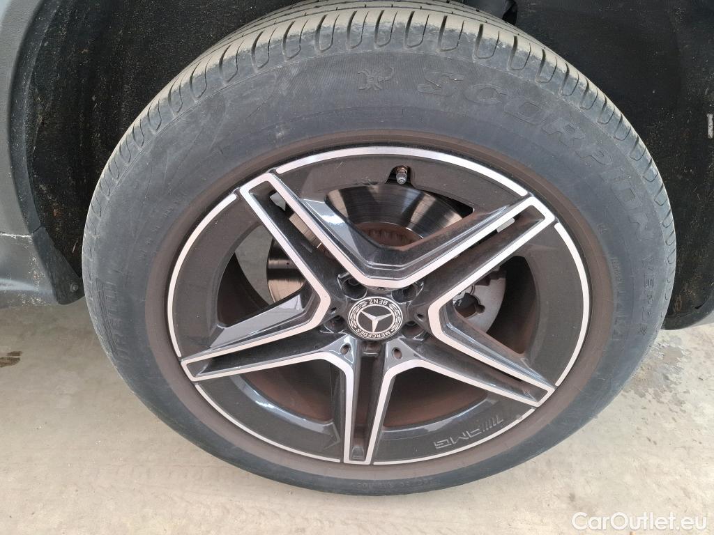  Mercedes  G-Klasee MERCEDES-BENZ GLC Coupe / 2019 / 5P / Coupé 2.0 GLC 300 E BUSINESS LINE 4MATIC #6