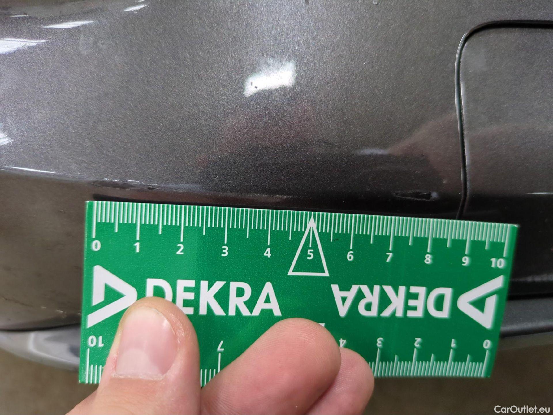  Porsche  Cayenne PORSCHE  / 2017 / 5P / SUV  E-Hybrid #16