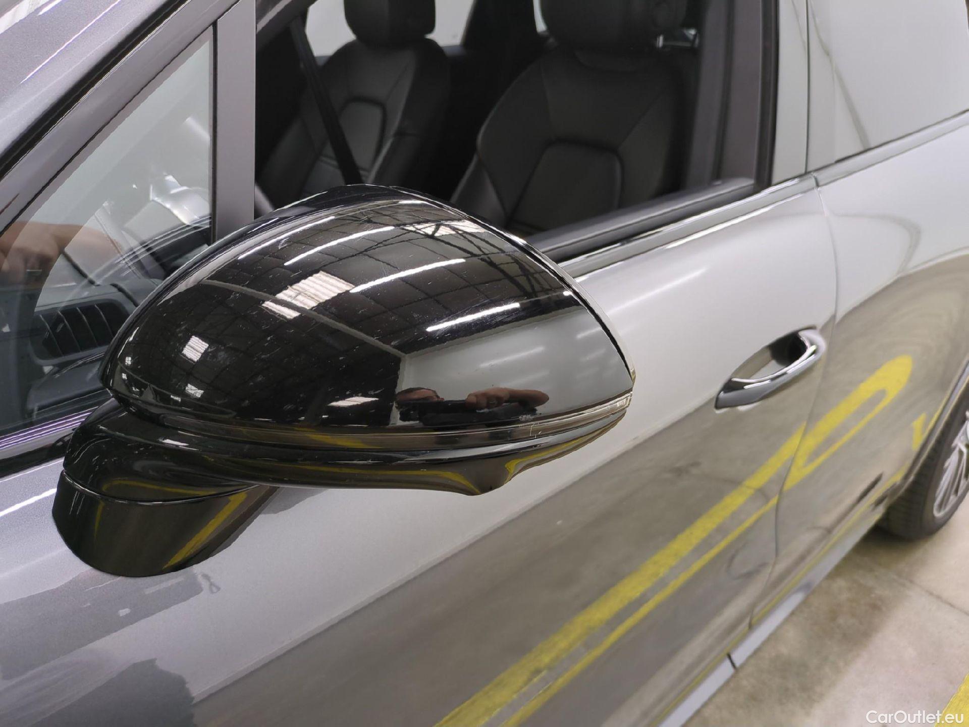  Porsche  Cayenne PORSCHE  / 2017 / 5P / SUV  E-Hybrid #27