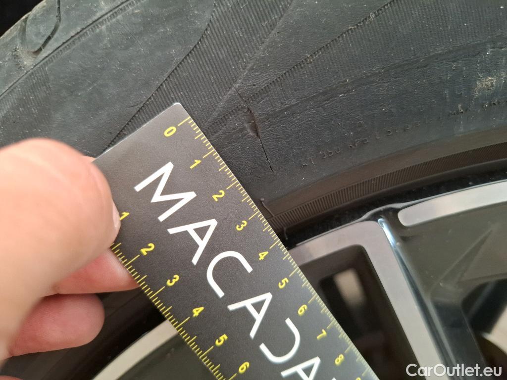  Mercedes  G-Klasee MERCEDES-BENZ GLC Coupe / 2019 / 5P / Coupé 2.0 GLC 300 E BUSINESS LINE 4MATIC #9