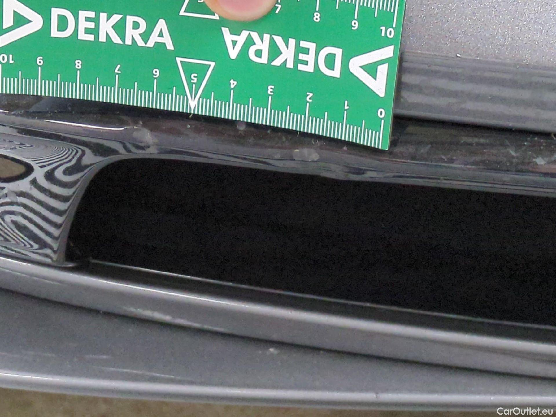  Porsche  Cayenne PORSCHE  / 2017 / 5P / SUV  E-Hybrid #21