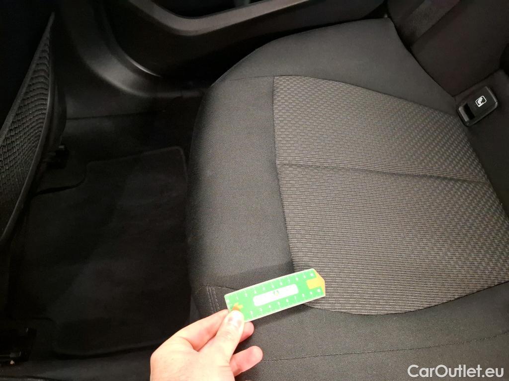  Bmw  Serie 1 BMW Série 1 / 2019 / 5P / Berline 116i DKG7 Business Design #6